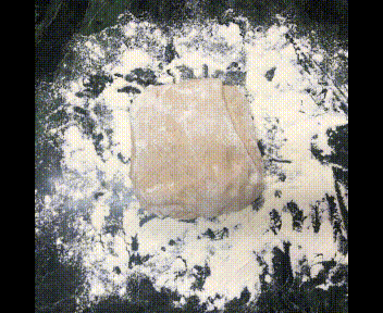 Formar la masa de pan sin amasar con forma de hogaza